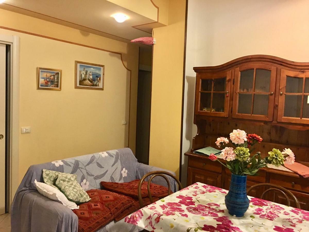 הוילה בונאסולה Casa Vacanza Angela מראה חיצוני תמונה